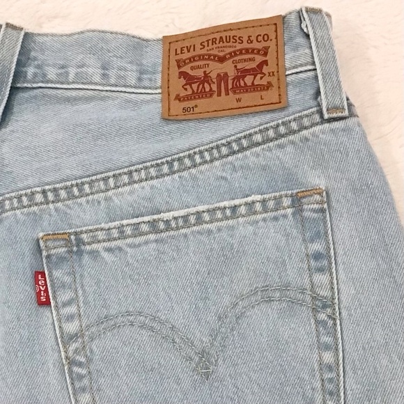 Levi’s 501 W28 (US 6/7) Denim Womens Shorts Irregular High Rise Luxor 56327-0113 - Picture 7 of 13